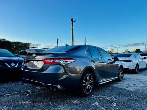 2019 Toyota Camry SE