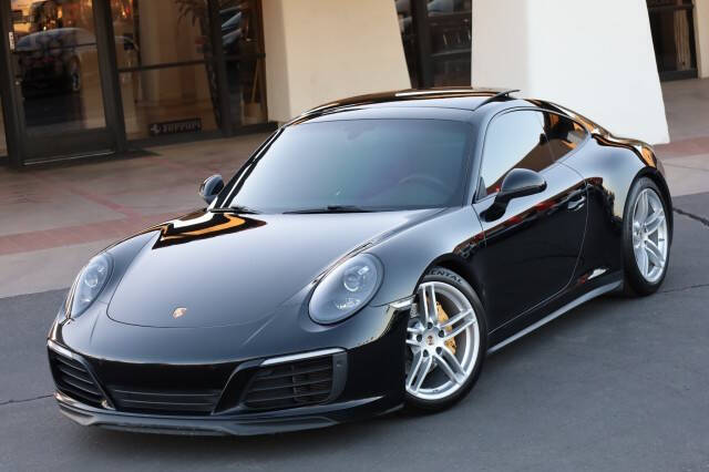 2017 Porsche 911 Carrera 4