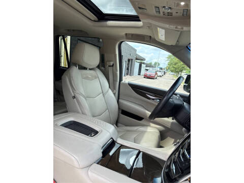 2018 Cadillac Escalade Luxury