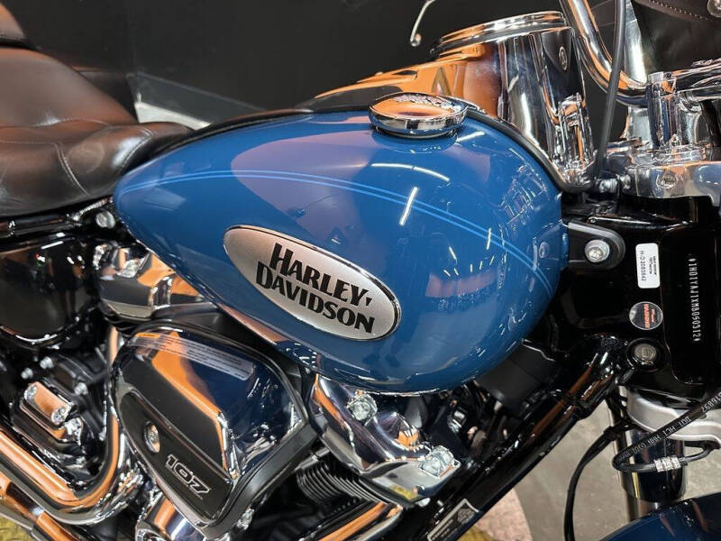 2021 Harley-Davidson FLHC - Heritage Classic