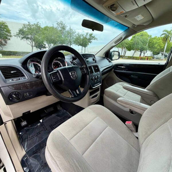 2013 Dodge Grand Caravan SE