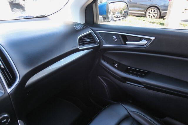 2020 Ford Edge SEL