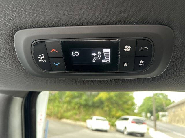 2024 Chrysler Pacifica Plug-In Hybrid