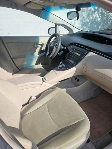 2011 Toyota Prius Two