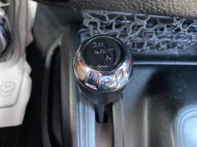 2017 Jeep Wrangler Willys Wheeler