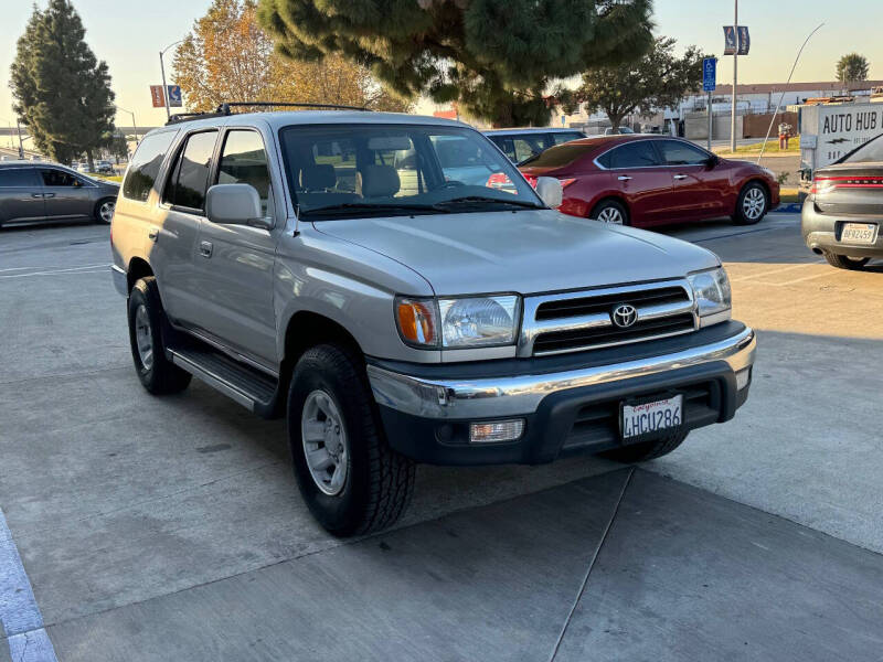 1999 Toyota 4Runner SR5 photo 4