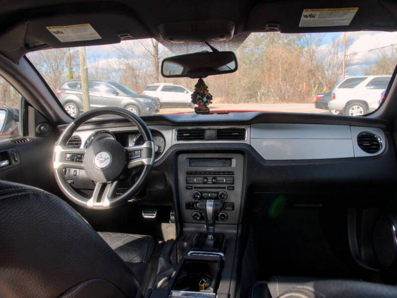 2011 Ford Mustang V6