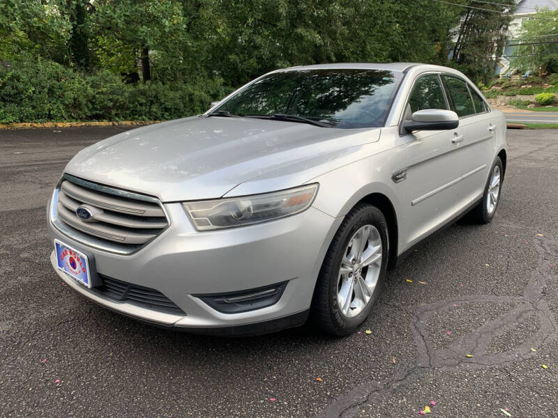 2013 Ford Taurus for sale at Car World Inc in Arlington VA