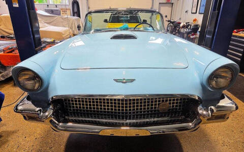 1957 Ford Thunderbird