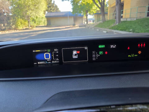 2019 Toyota Prius LE