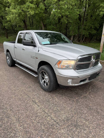 2016 RAM 1500 SLT