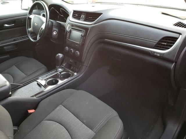 2017 Chevrolet Traverse LT