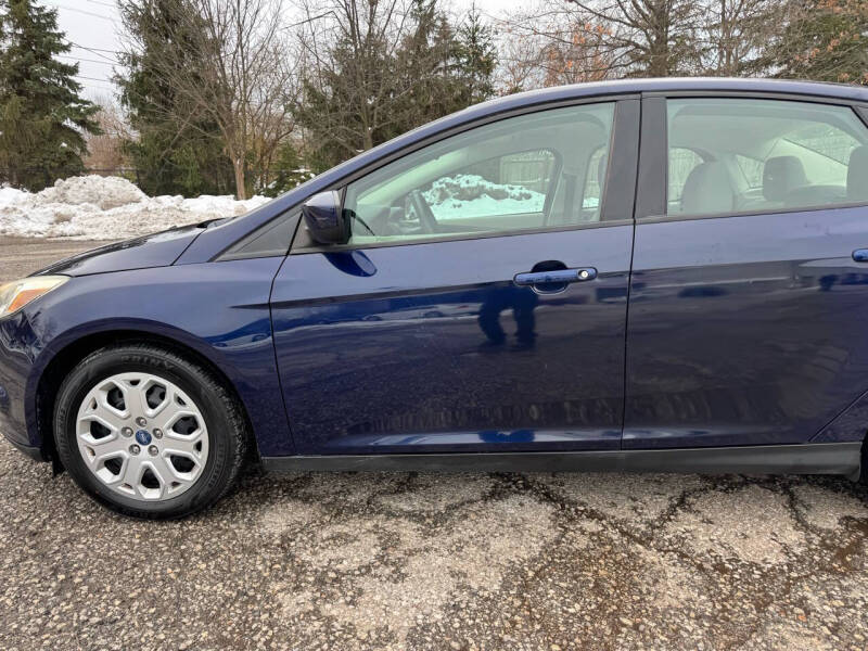 2012 Ford Focus SE photo 9