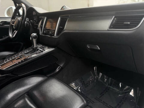 2017 Porsche Macan S