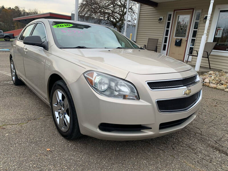 2010 Chevrolet Malibu for sale at G & G Auto Sales in Steubenville OH