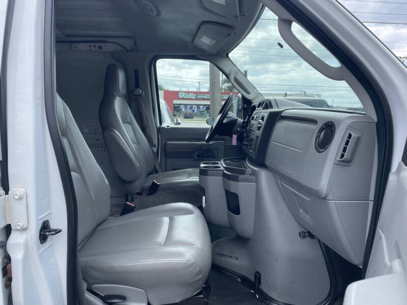 2011 Ford E-Series E-150