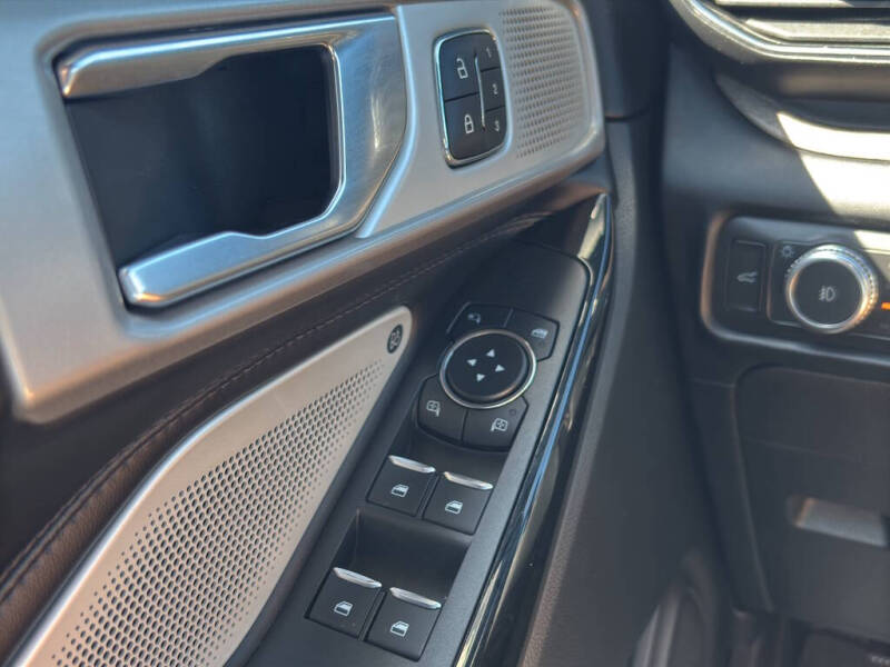 2022 Ford Explorer Platinum