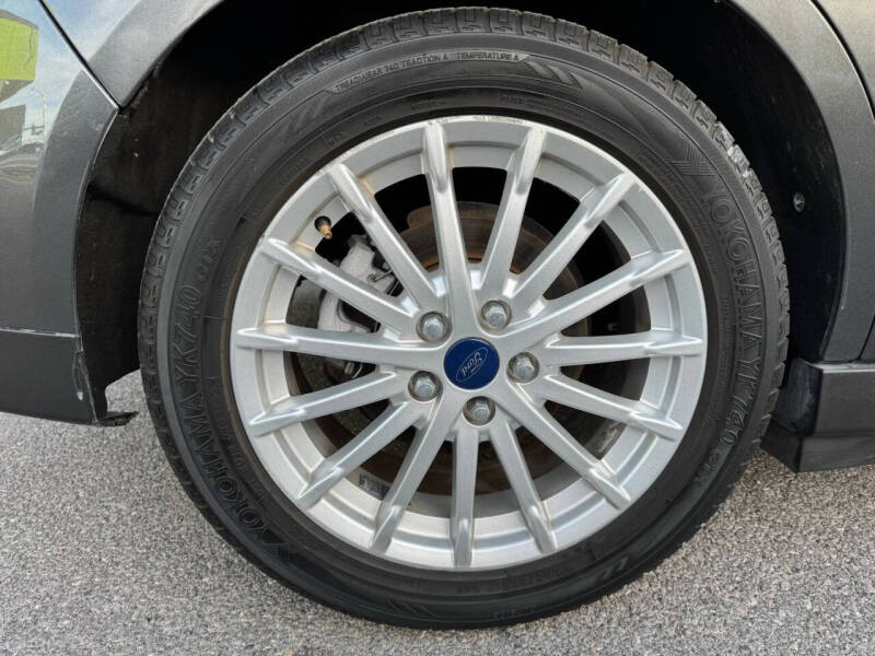 2015 Ford C-MAX Hybrid SE