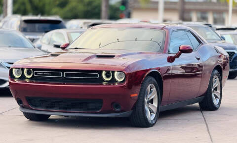 2017 Dodge Challenger SXT