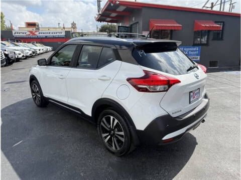 2020 Nissan Kicks SR