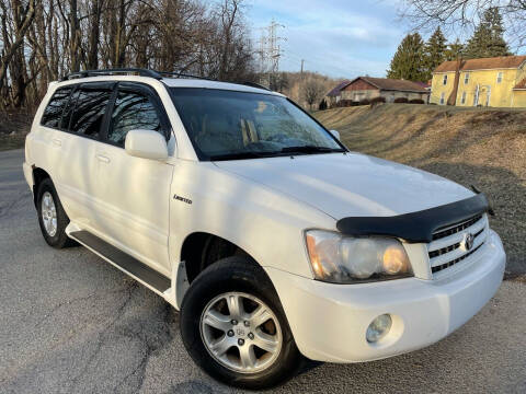 2003 Toyota Highlander for sale at Trocci's Auto Sales in West Pittsburg PA