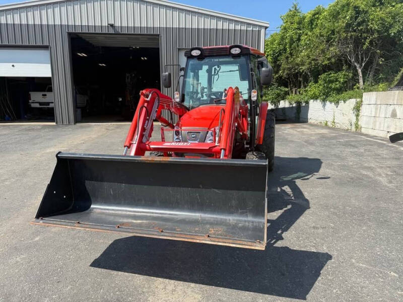2025 Kioti NS 6010 tractor w/ loader