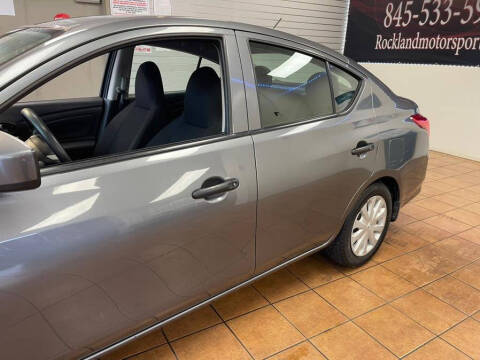 2016 Nissan Versa 1.6 S Plus