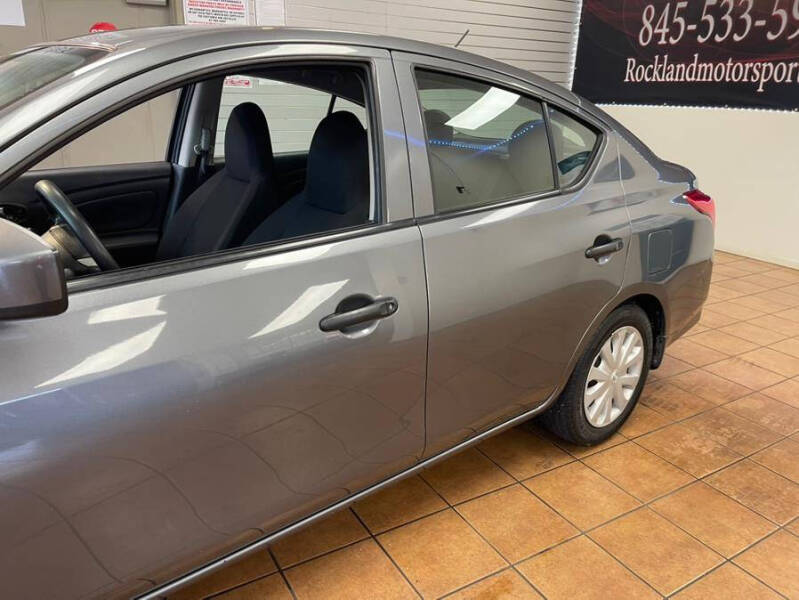 2016 Nissan Versa 1.6 S Plus