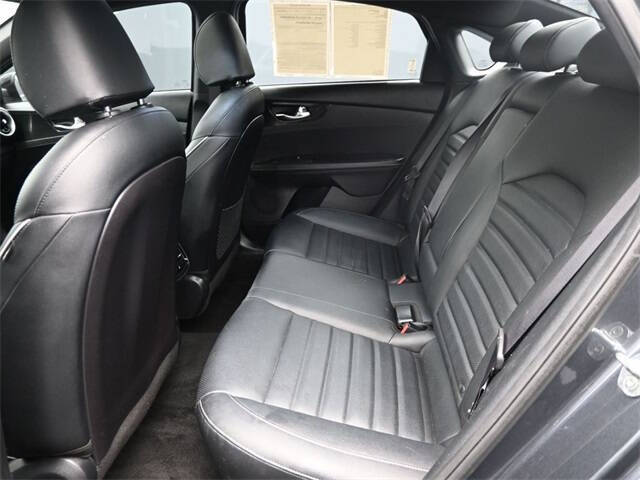 2022 Kia Forte GT Line