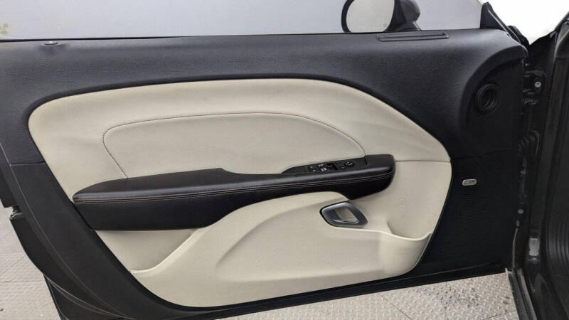 2015 Dodge Challenger R/T Plus