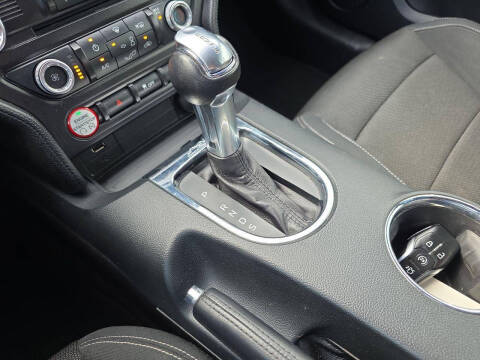 2015 Ford Mustang V6