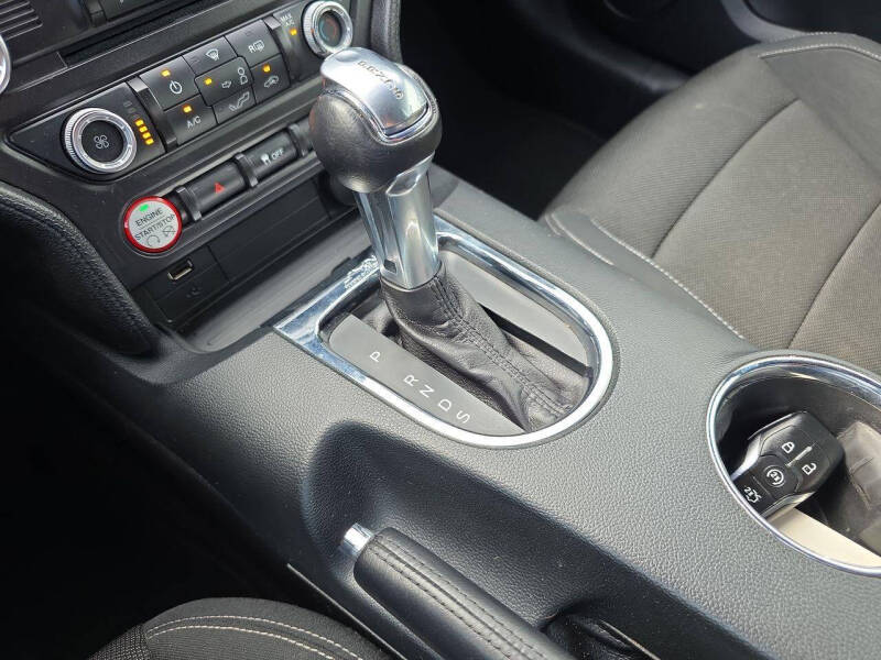 2015 Ford Mustang V6