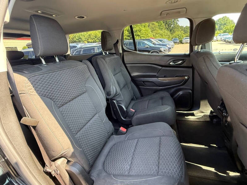 2017 GMC Acadia SLE-2