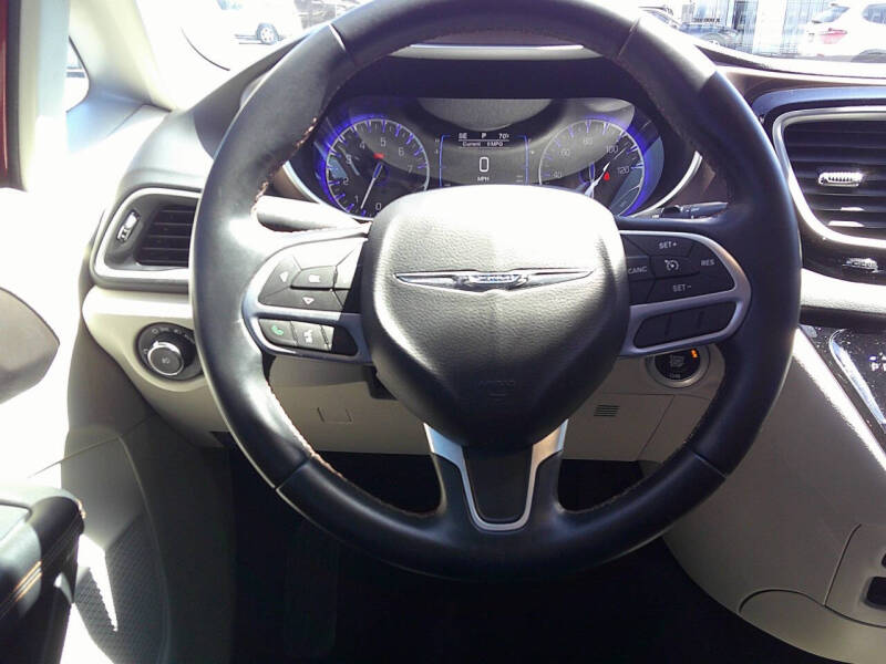 2017 Chrysler Pacifica Touring-L