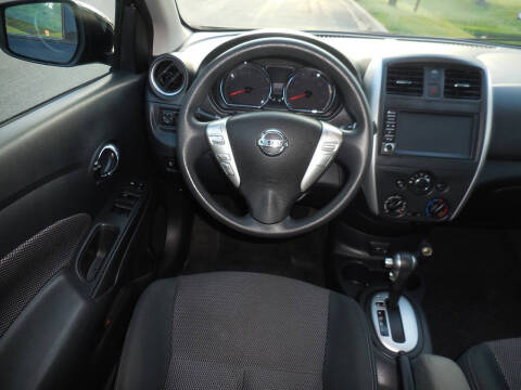 2019 Nissan Versa SV