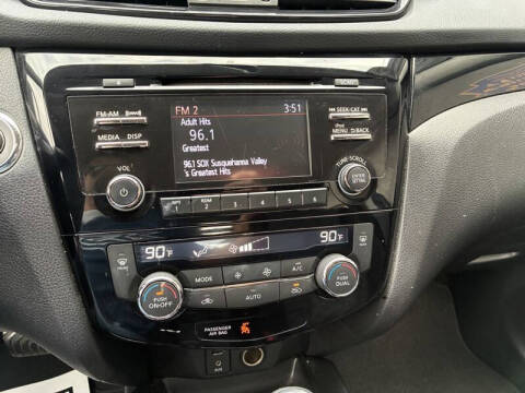 2017 Nissan Rogue Sport SV