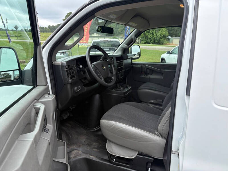 2023 Chevrolet Express 2500