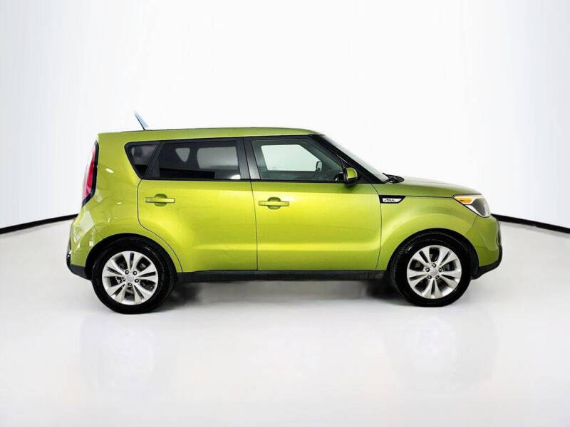 2016 Kia Soul +