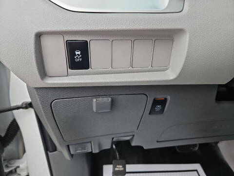 2020 Toyota Sienna LE Mobility 7-Passenger