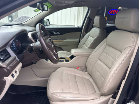 2017 GMC Acadia Denali