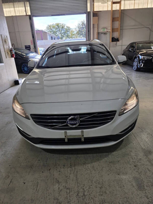 2016 Volvo V60 T5 Drive-E Premier