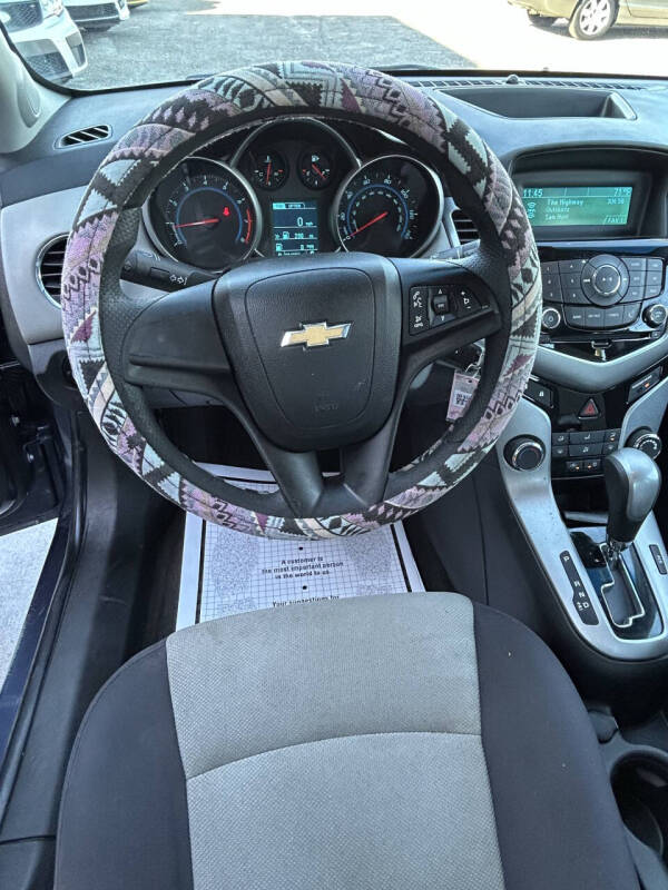 2013 Chevrolet Cruze LS Auto