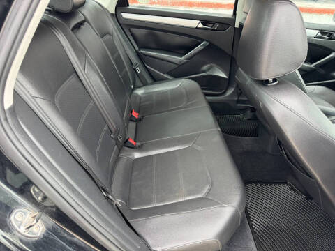 2013 Volkswagen Passat SE