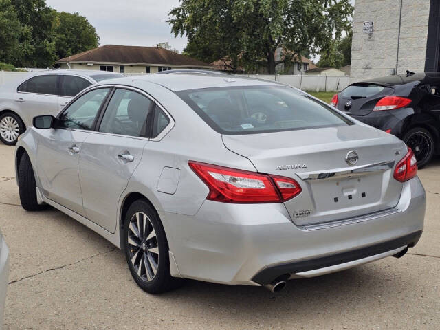 2016 Nissan Altima for sale at Quantum Auto Co in Plainfield, IL