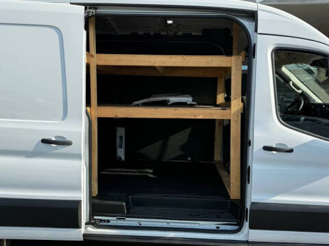 2024 Ford Transit 250