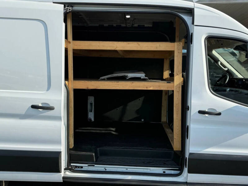 2024 Ford Transit 250