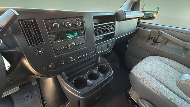 2024 Chevrolet Express LT 3500