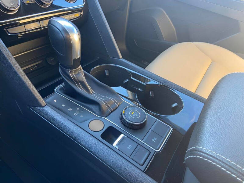 2021 Volkswagen Atlas Cross Sport V6 SEL R-Line 4Motion