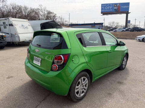 2016 Chevrolet Sonic LT Auto