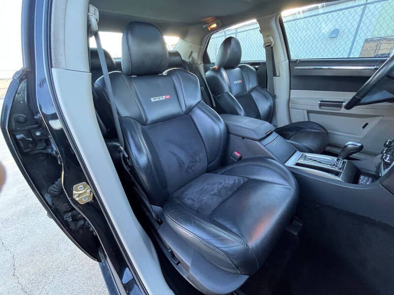 2006 Chrysler 300 SRT-8